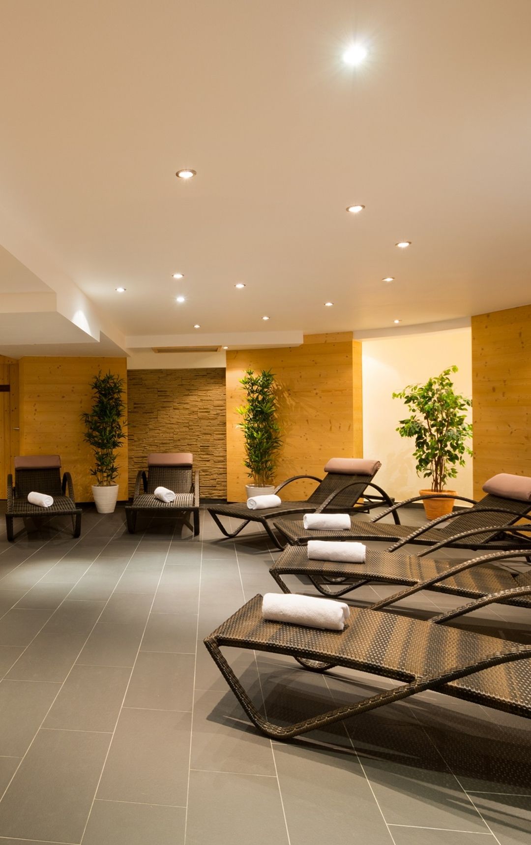 Angenehme Entspannung im Wellnessbereich